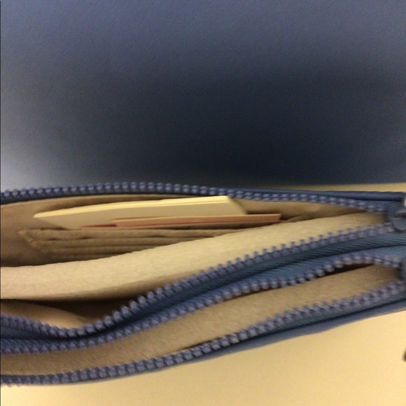 NWT Kate Spade Nylon Tote w/Wristlet - Picture 6 of 7